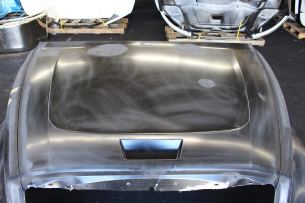 Freightliner Cascadia 126 Unpainted Hood P/N - A17-20473-006 - Image 7