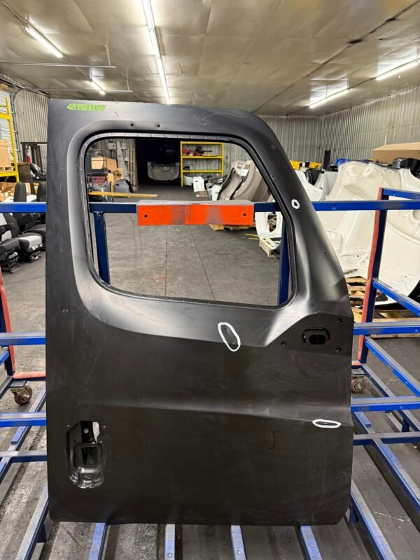 Freightliner Cascadia RH Door Shell W/ Weather Deflector + Look Down Mirror Holes