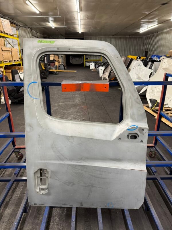 Freightliner Cascadia RH Door Shell W/ Weather Deflector + Look Down Mirror Holes