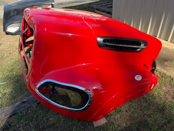 Freightliner M2 112 Hood W/ Fender Extenders - Image 4