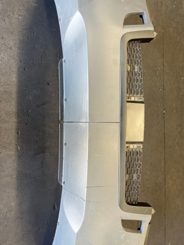 Freightliner Cascadia Textured Poly Bumper Assembly W/ Black Trim - Image 4