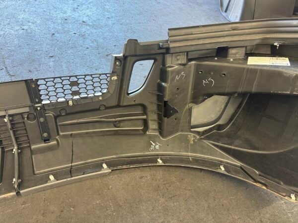 Freightliner Cascadia Textured Poly Bumper Assembly W/ Black Trim - Image 7