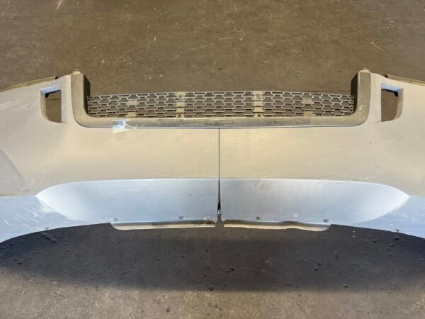 Freightliner Cascadia Textured Poly Bumper Assembly W/ Black Trim - Image 4