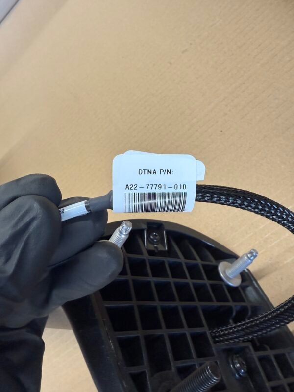 Freightliner Cascadia LH Short Hood Chrome Mirror A22-77791-010 - Image 5