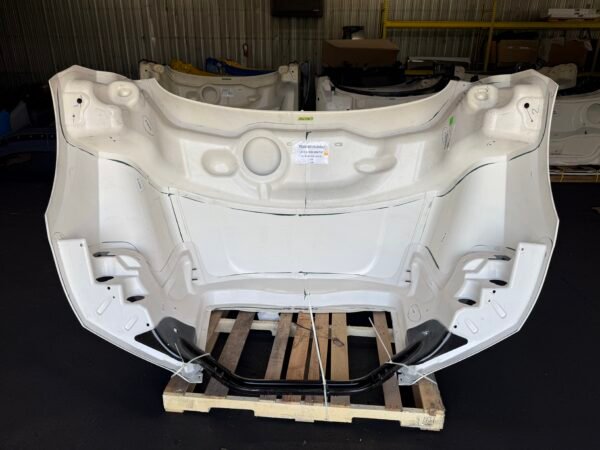 Freightliner Cascadia 126 White Hood Shell A17-20392-006 - Image 9