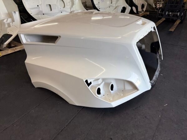 Freightliner Cascadia 126 White Hood Shell A17-20392-006 - Image 2