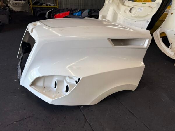 Freightliner Cascadia 126 White Hood Shell A17-20392-006 - Image 5