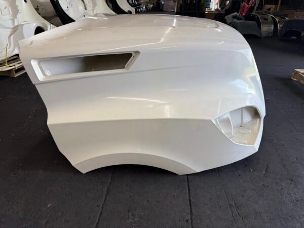 Freightliner Cascadia 126 White Hood Shell A17-20392-006 - Image 3