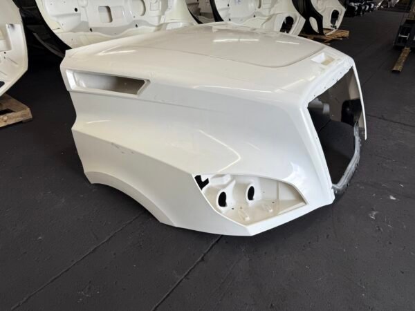Freightliner Cascadia 126 White Hood Shell A17-20392-006