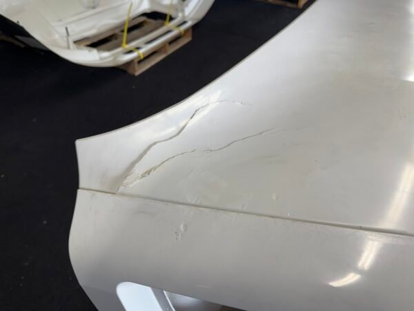 Freightliner Cascadia 126 White Hood Shell A17-20392-006 - Image 4