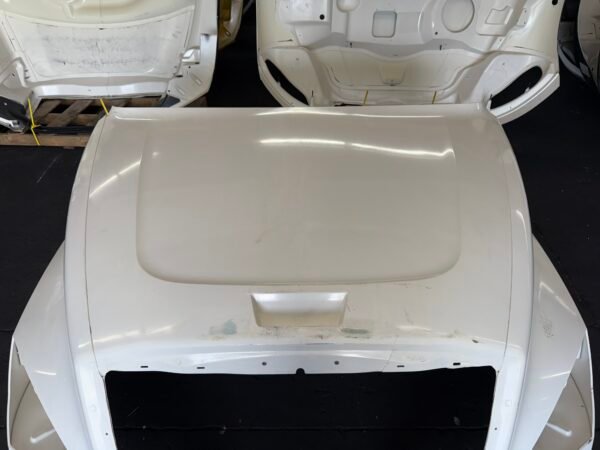 Freightliner Cascadia 126 White Hood Shell A17-20392-006 - Image 11