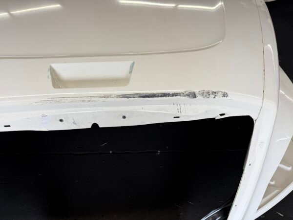 Freightliner Cascadia 126 White Hood Shell A17-20392-006 - Image 5