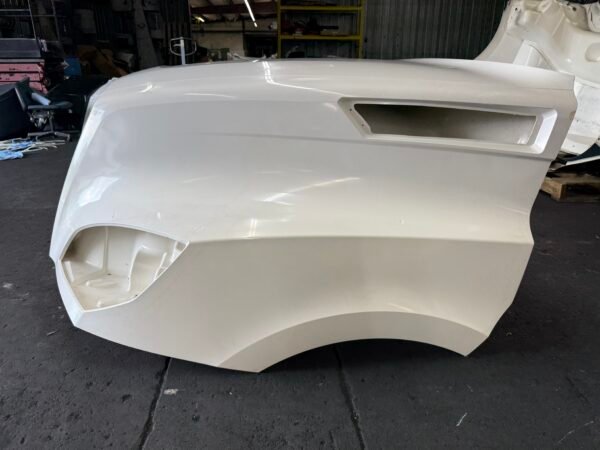 Freightliner Cascadia 126 White Hood Shell A17-20392-006 - Image 7