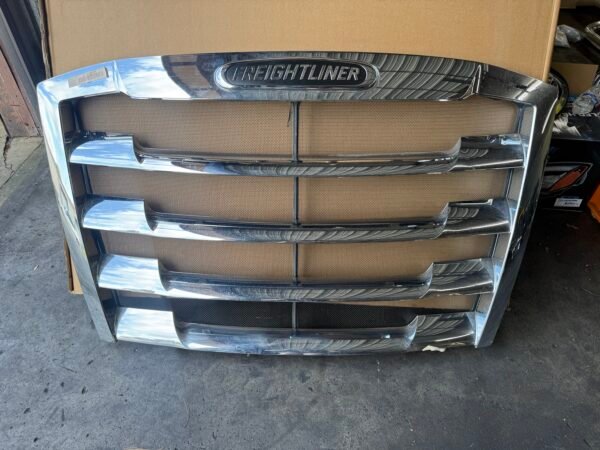 Freightliner Cascadia Complete Chrome Grille A17-20832-016