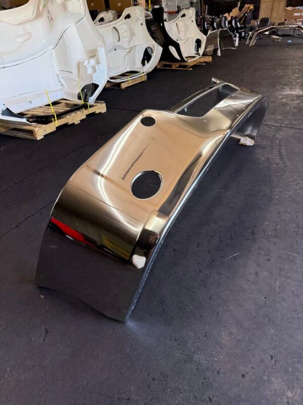 Hendrickson Aero Clad Bumper for Freightliner Cascadia | FF2200SSC - Image 2