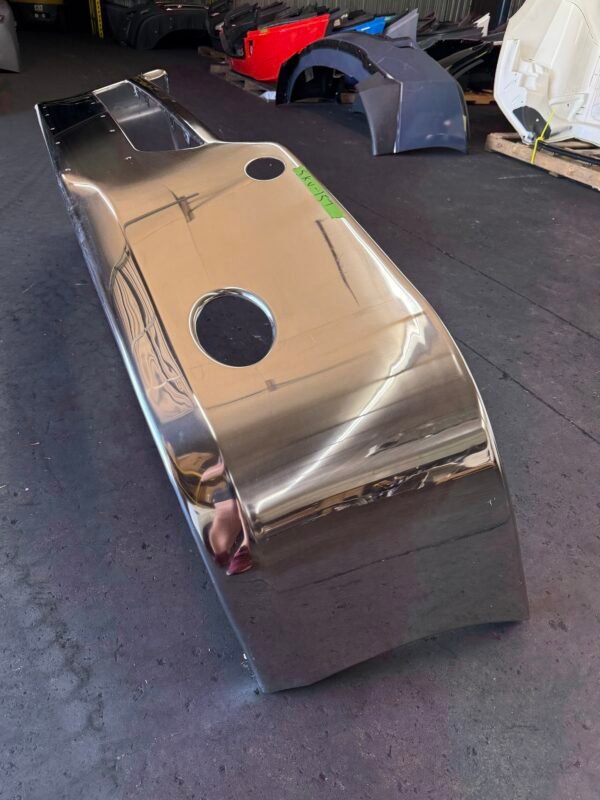 Hendrickson Aero Clad Bumper for Freightliner Cascadia | FF2200SSC - Image 4