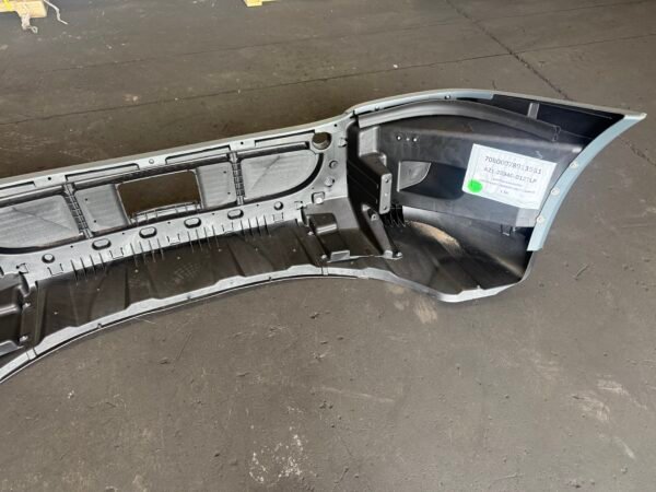 Genuine Freightliner Cascadia Bumper Assembly - Image 7