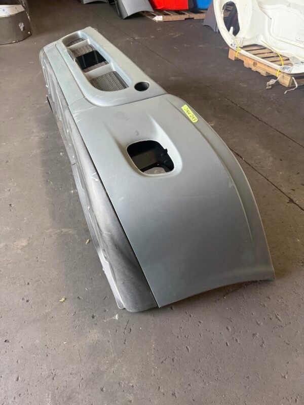 Genuine Freightliner Cascadia Bumper Assembly - Image 4