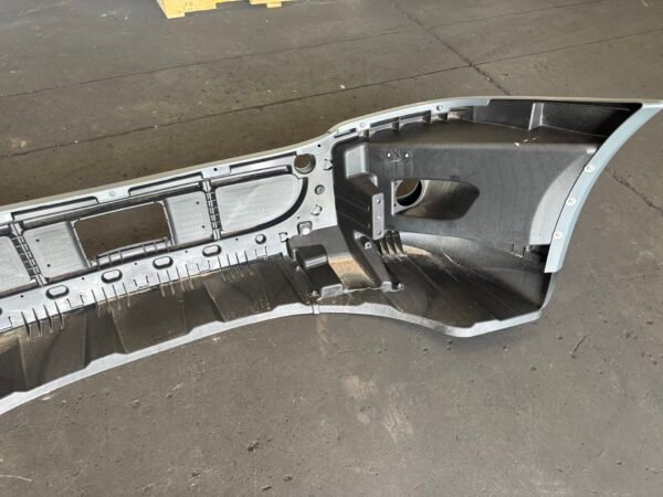 Genuine Freightliner Cascadia Bumper Assembly - Image 6