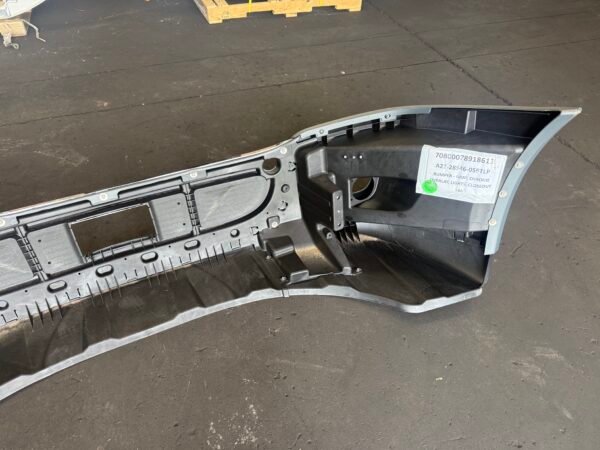 Genuine Freightliner Cascadia Bumper Assembly - Fog Cutout W/ Chrome Trim - Image 7