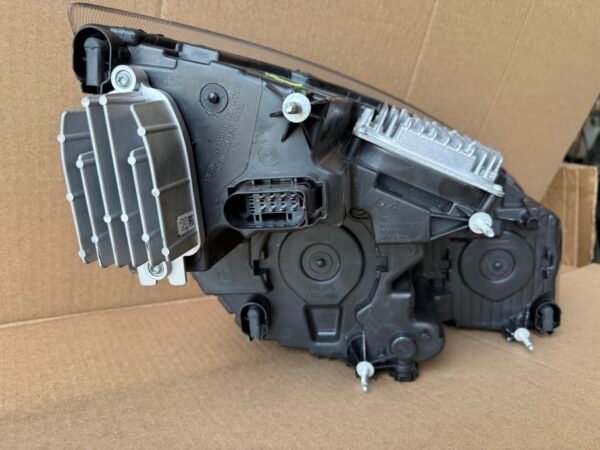 Genuine Freightliner Cascadia Headlight – LH (Driver Side), 2018+ - Image 4