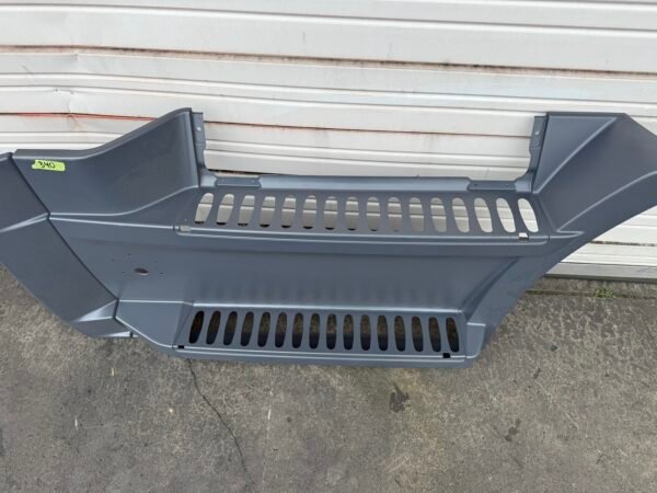 Freightliner Cascadia 116 Passenger Side RH Forward Fairing – 22‑73538‑001 / 002 – OEM Surplus - Image 4