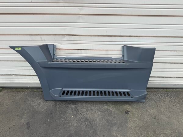 Freightliner Cascadia 2018+ Driver Side LH Side Fairing – 22-73008-004 – OEM Surplus