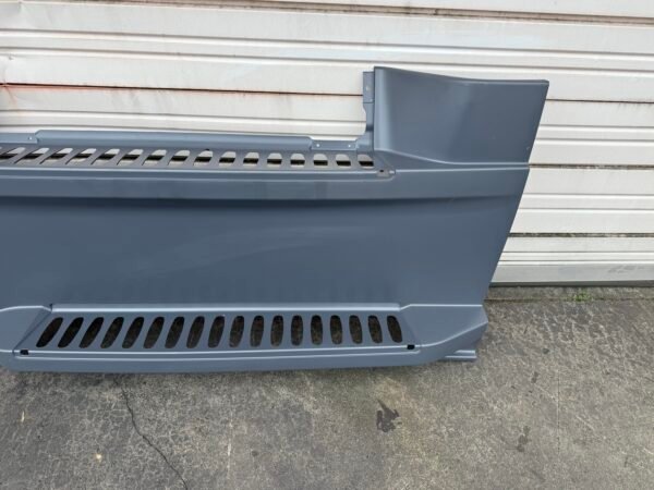 Freightliner Cascadia 2018+ Driver Side LH Side Fairing – 22-73008-004 – OEM Surplus - Image 3