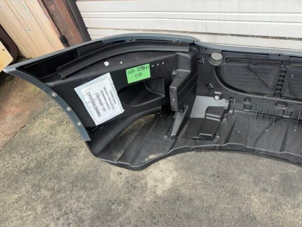 Freightliner Cascadia 2007–2018 Front Bumper – A21-28940-012 – OEM Surplus - Image 8