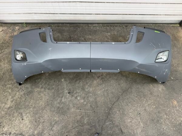 Freightliner Cascadia 2018+ Textured Bumper with Fog Lights – OEM Surplus
