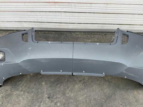 Freightliner Cascadia 2018+ Textured Bumper with Fog Lights – OEM Surplus - Image 4