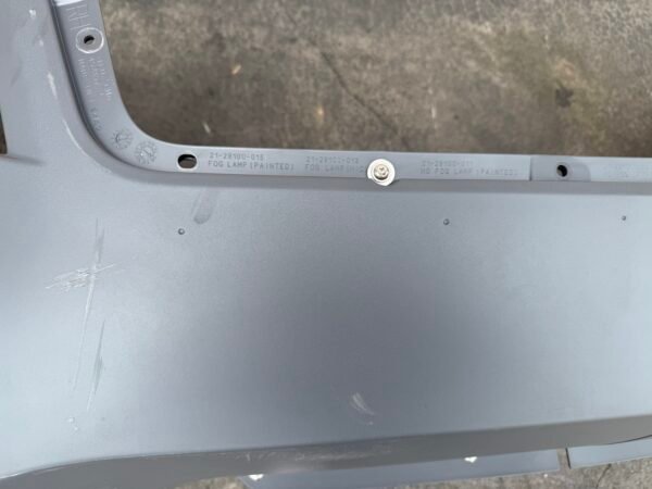 Freightliner Cascadia 2018+ Textured Bumper with Fog Lights – OEM Surplus - Image 5