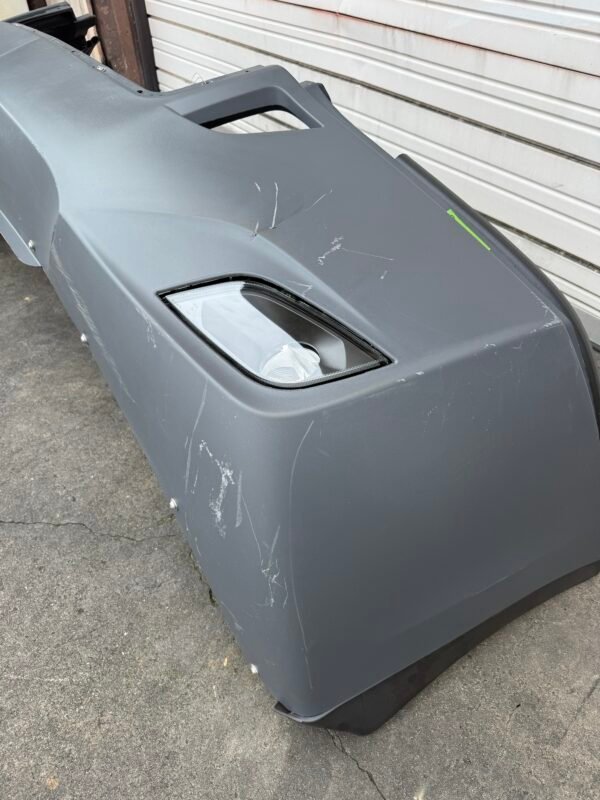 Freightliner Cascadia 2018+ Textured Bumper with Fog Lights – OEM Surplus - Image 7