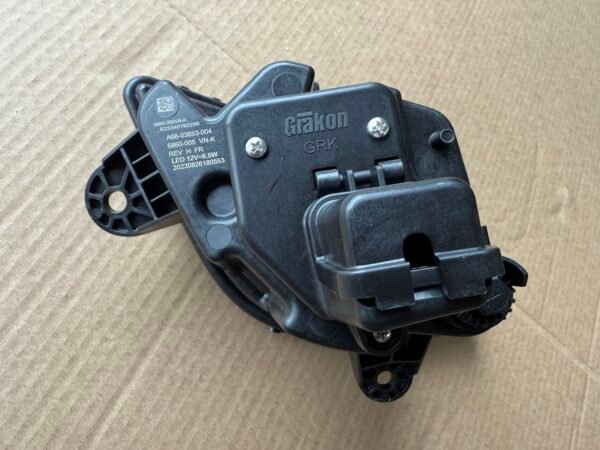 Freightliner Cascadia 2018+ Driver Side LH Fog Light – A66-14068-003 – OEM Surplus - Image 5