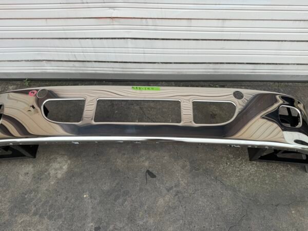 Freightliner Cascadia P3 Hendrickson Aero Clad Bumper Assembly - Image 4